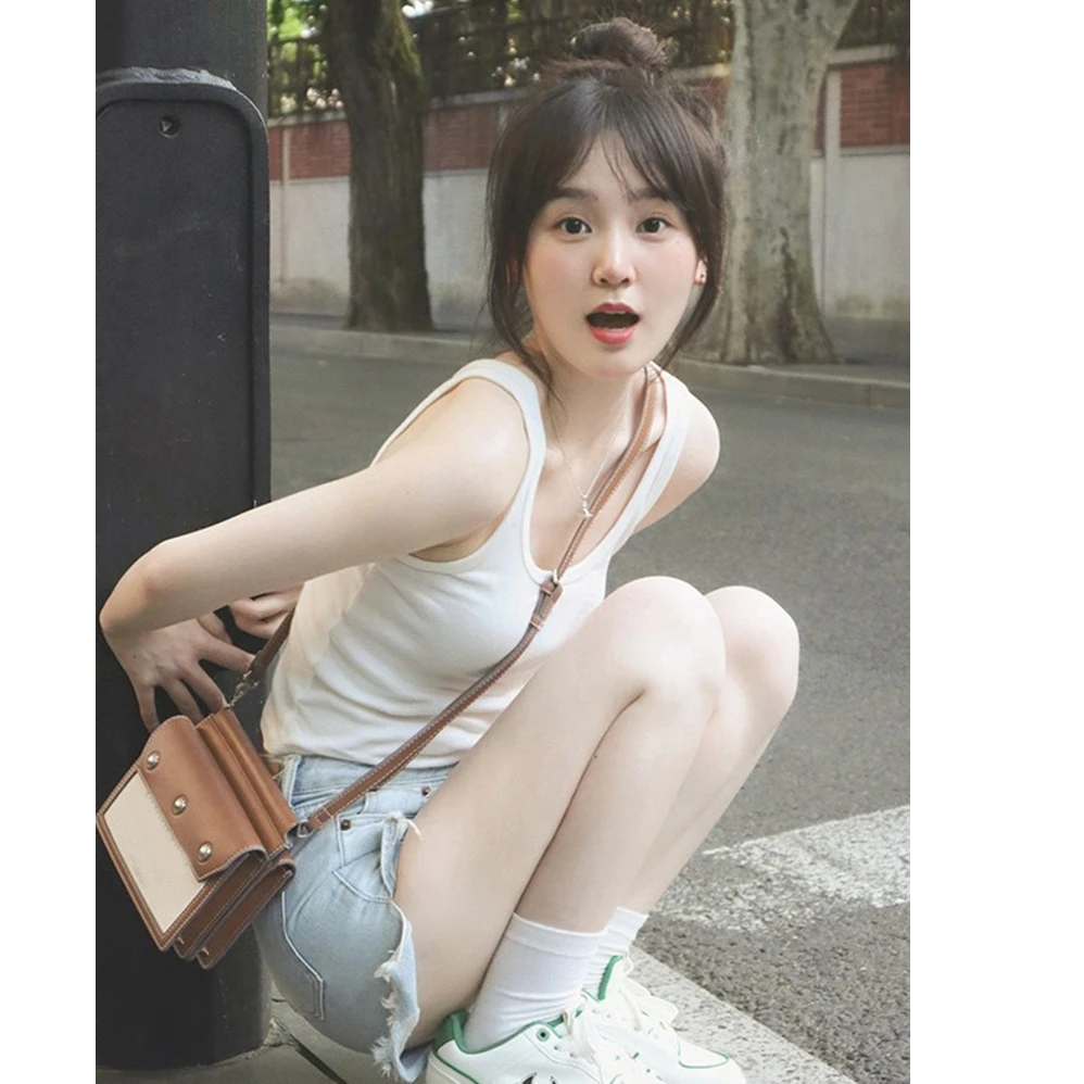 白色工字吊带上衣设计感小众甜辣小背心女内搭夏季外穿修身打底衫