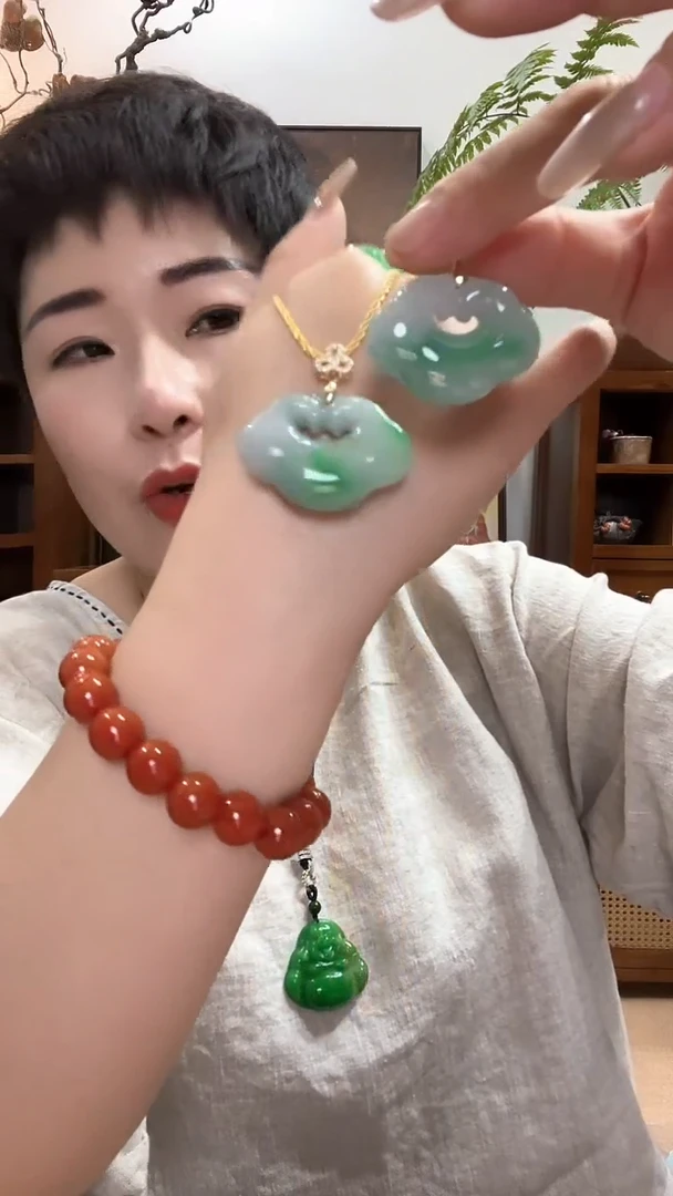吊坠(赠链)合金翡翠138