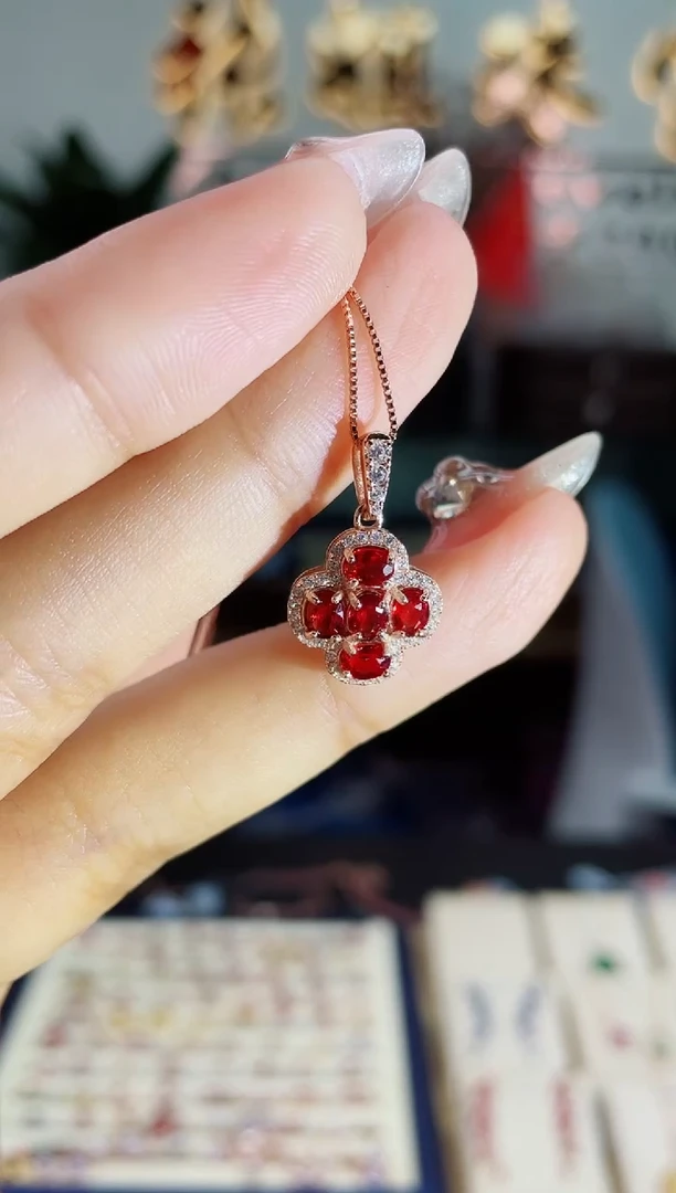 【闪购商品】彩色蓝宝石颈饰银S925镶嵌吊坠