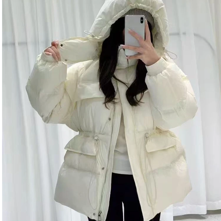 时尚宽松羽绒服女