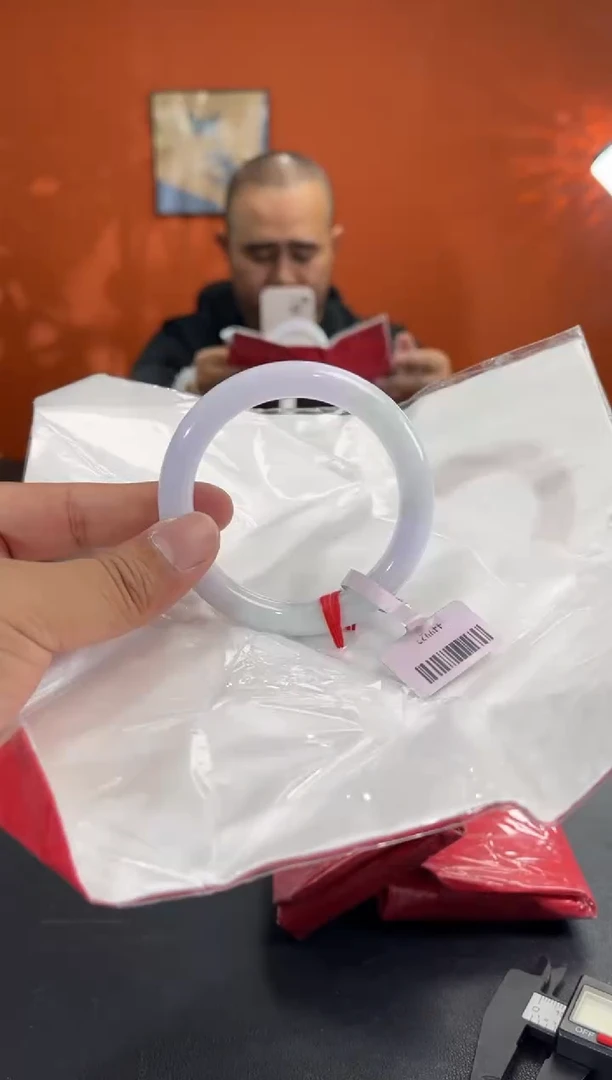 未镶嵌手镯翡翠18        圈口55