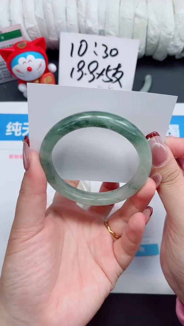 【闪购商品】石英质玉手镯未镶嵌57