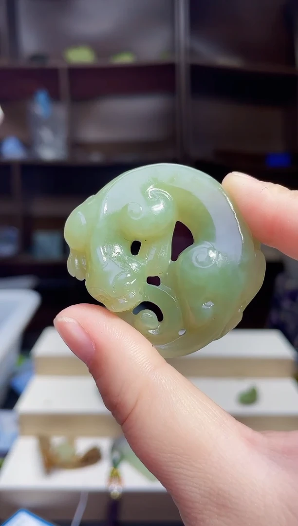 和田玉未镶嵌颈饰1