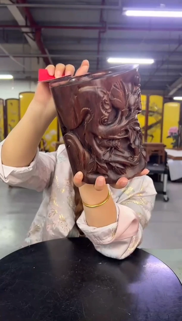 木M****徐DT175082-P7MK-玉树临风笔筒