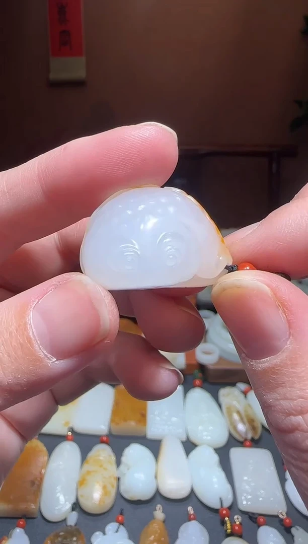 颈饰未镶嵌和田玉金蟾