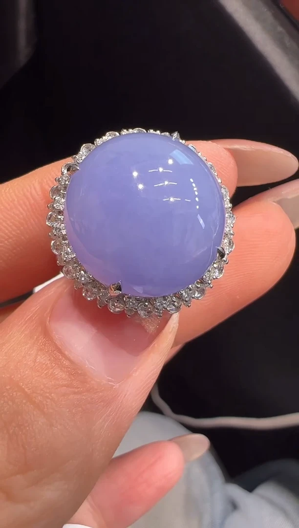 18K金镶嵌戒指翡翠戒指