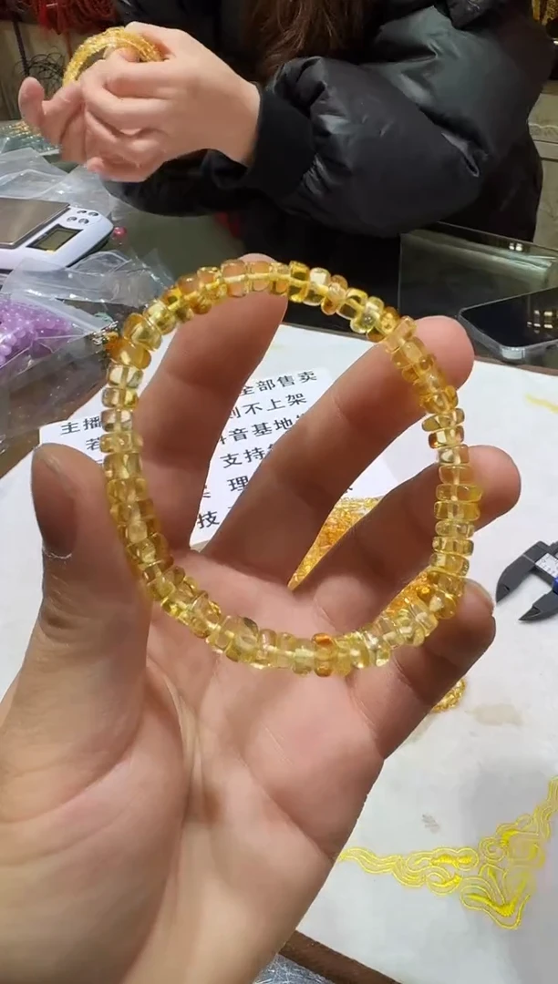 手串琥珀未镶嵌鑫源手串多样性发其一