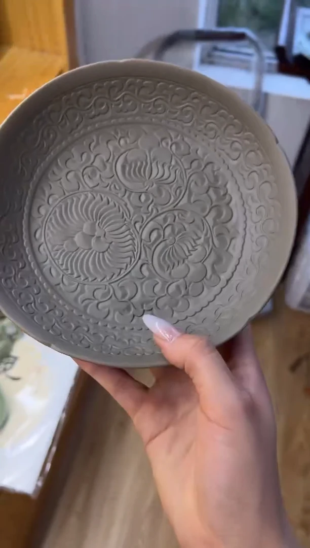 微瑕变形】耀州窑炻器菊纹盘一个