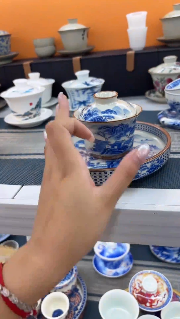 我们都在努力奋斗