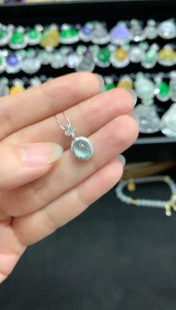 【闪购商品】翡翠吊坠(不含链)18K金镶嵌W583|2800