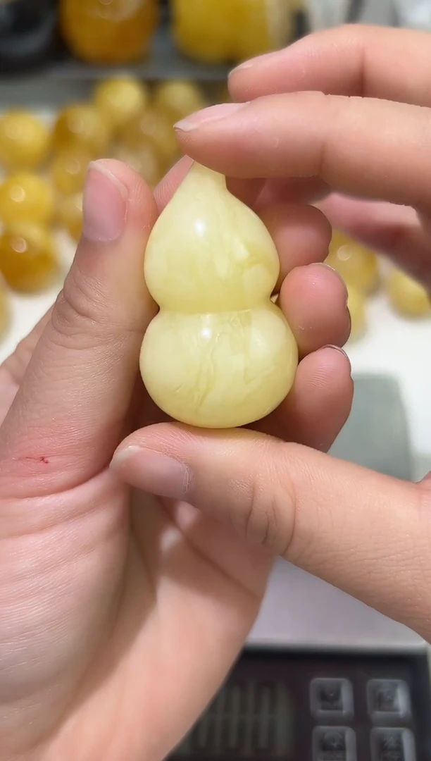 裸石琥珀未镶嵌琥珀蜜蜡吊坠