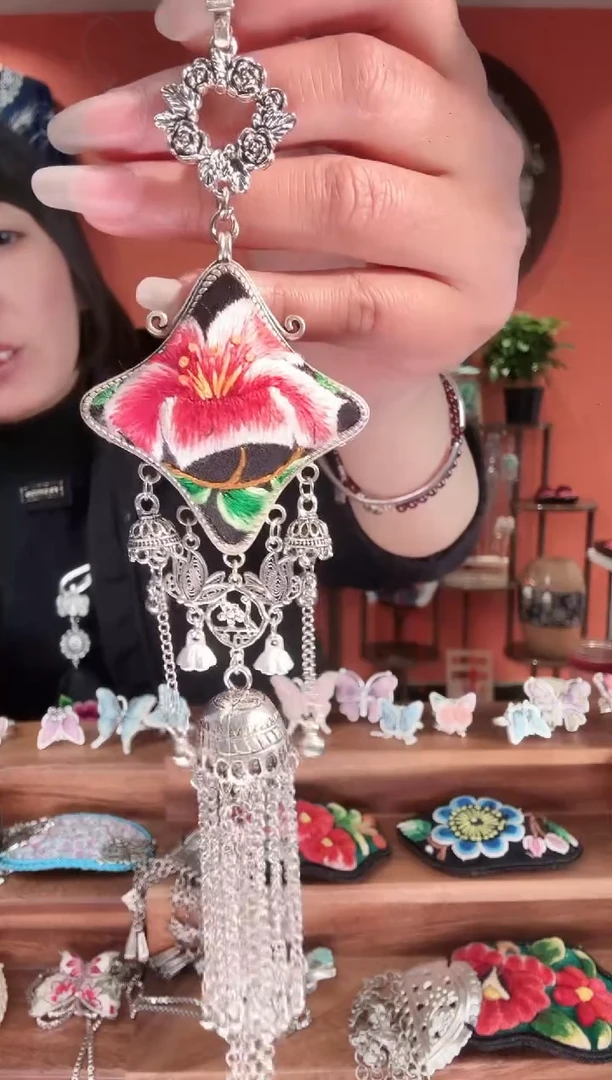 织绣长红绣艺坊刺绣首饰81