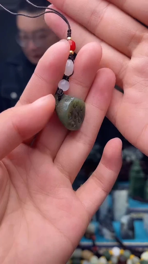 未镶嵌和田玉挂件1