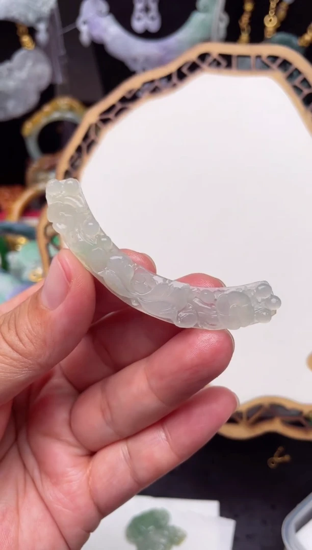 未镶嵌定制翡翠吊坠
