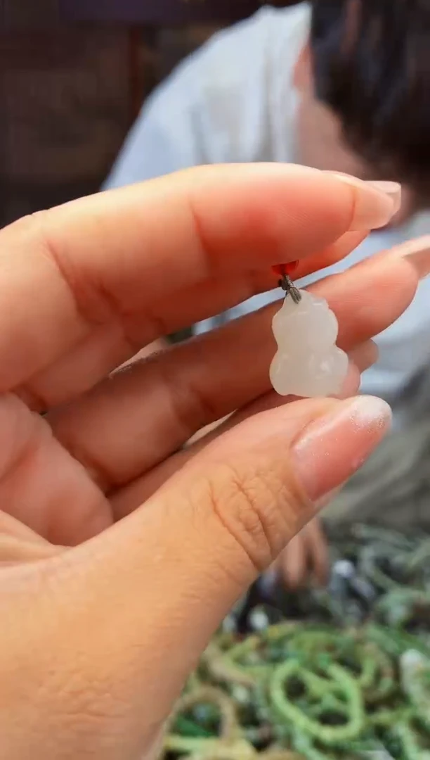 和田玉未镶嵌颈饰拍一发一