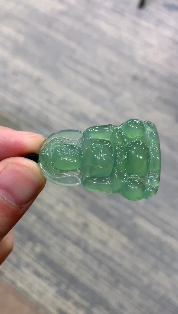 颈饰未镶嵌翡翠天然A货翡翠