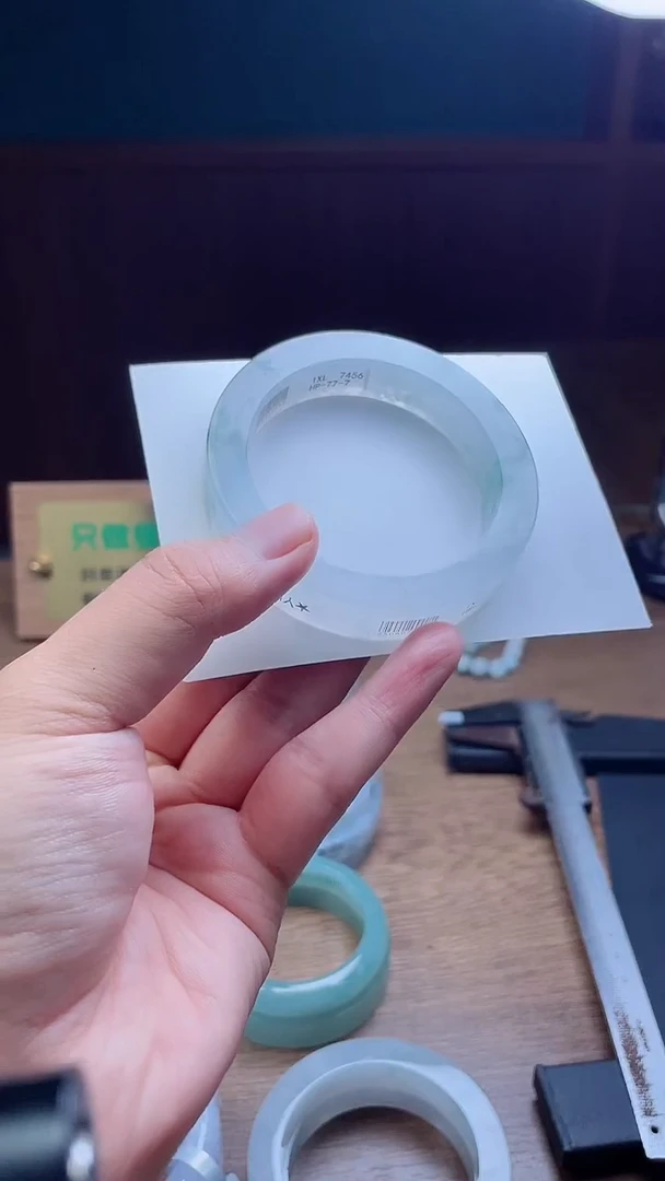 未镶嵌手镯定制翡翠鑫*定制