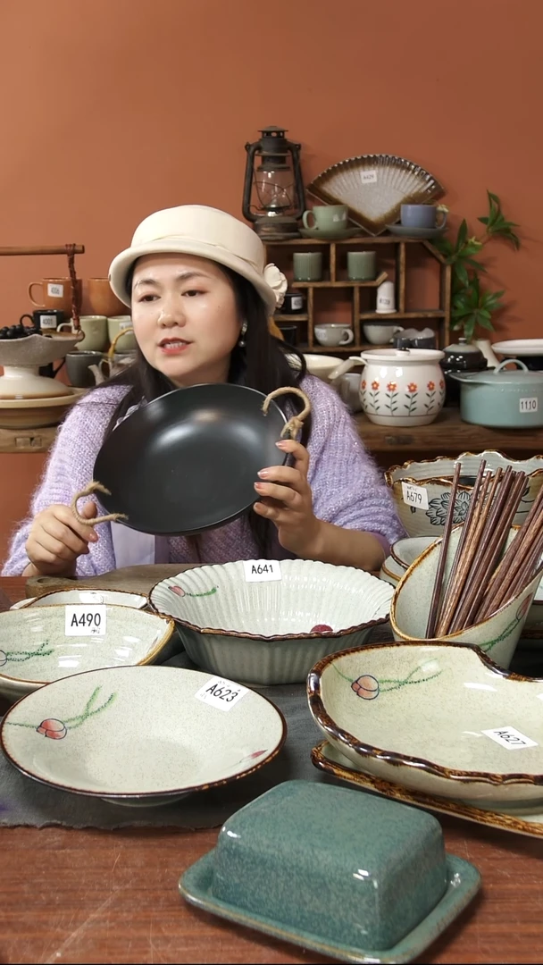 陶瓷辣039 一只陶瓷粗陶双耳麻绳十英寸亚光黑碗微瑕