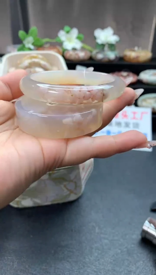 未镶嵌手镯石英质玉（57-58圈口）赠送镯心