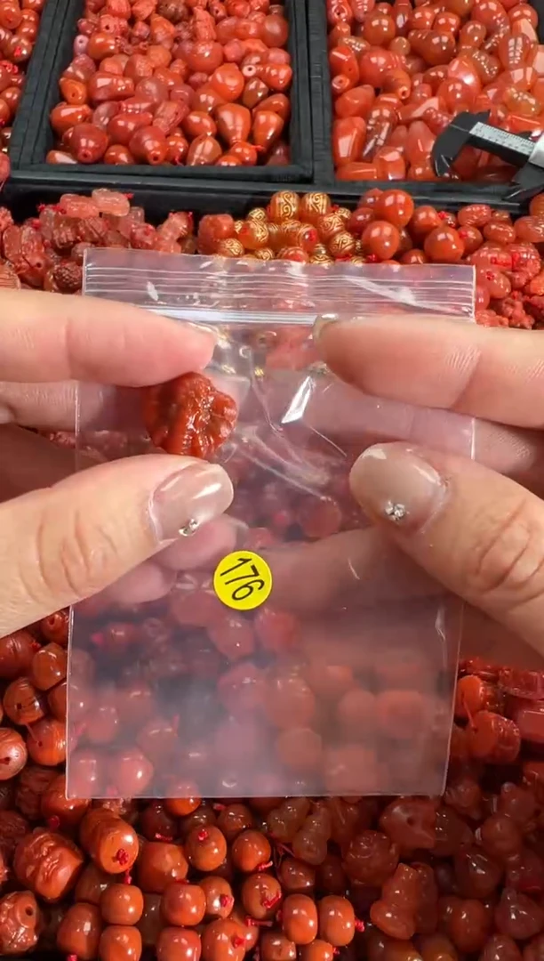 【闪购商品】南红玛瑙颈饰未镶嵌1