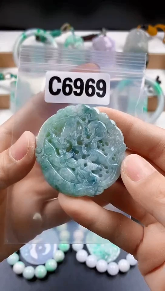 颈饰未镶嵌翡翠天然翡翠吊坠挂件