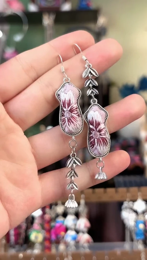 彩云南阁非遗老绣苗银饰品218