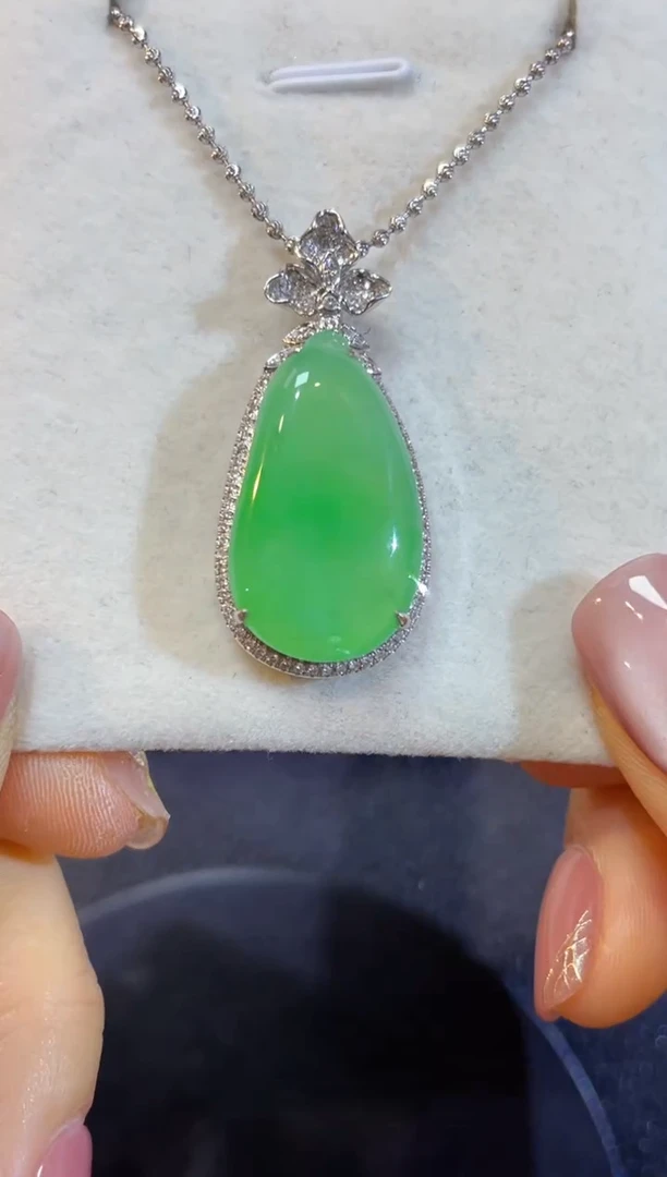 吊坠(不含链)18K金镶嵌翡翠团购42