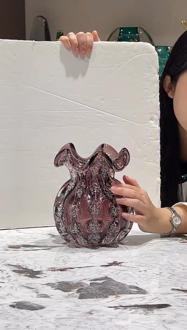 烟紫色钱袋琉璃小花瓶