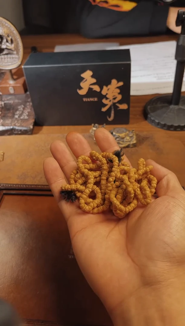 【闪购商品】柏香籽/百香籽手串奶油皮斜切大肠（已打底）