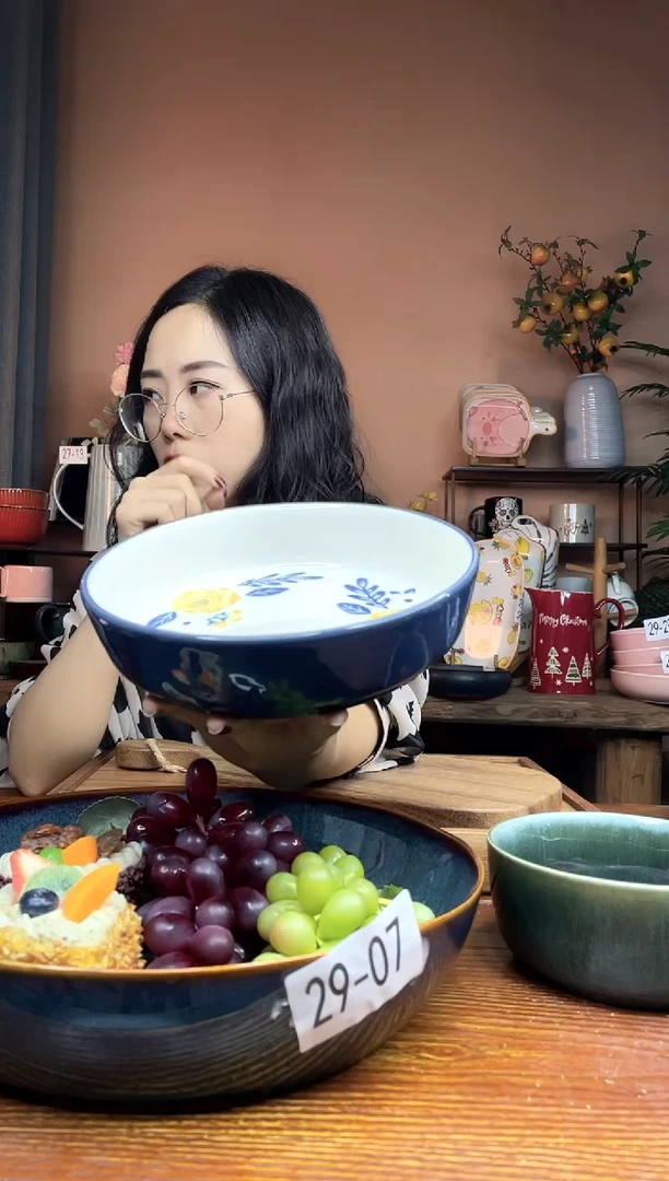 陶瓷8英寸蓝色汤盘 微瑕疵