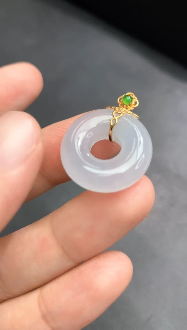 翡翠未镶嵌颈饰吊坠