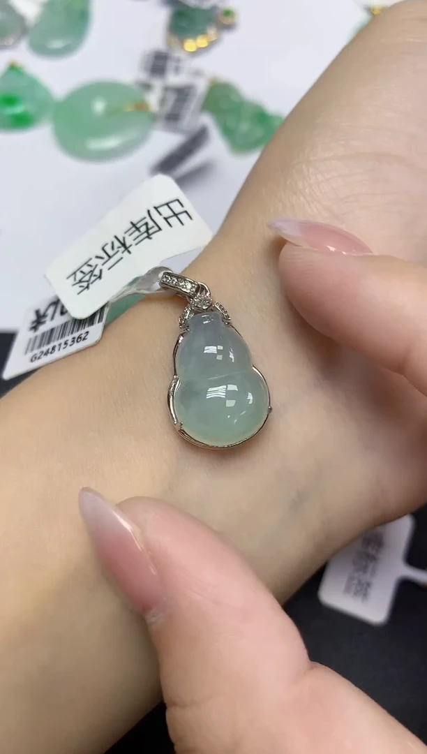 颈饰未镶嵌翡翠天然缅甸翡翠A货多样性发一件