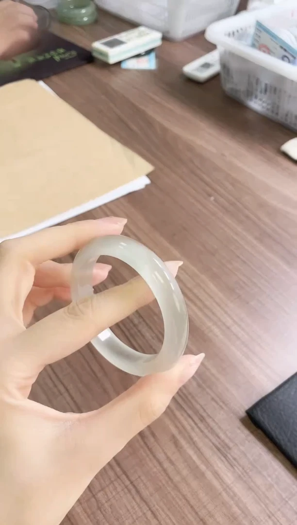 未镶嵌手镯石英质玉180-54