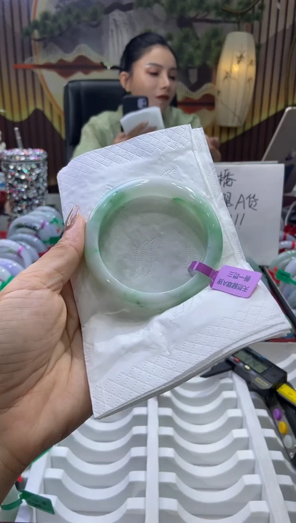 未镶嵌手镯翡翠00009890