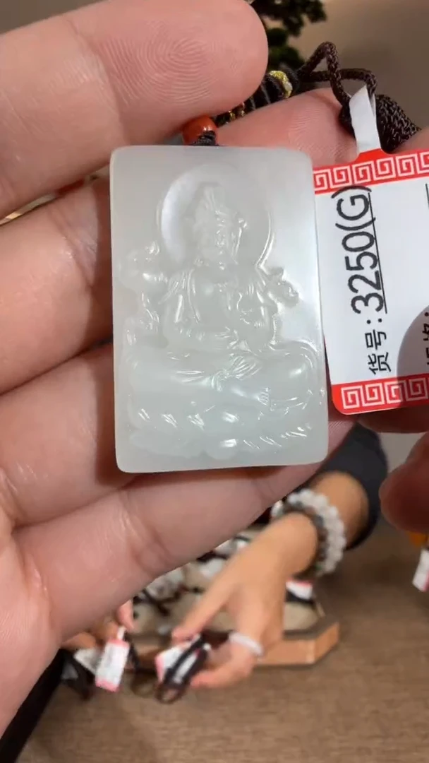 颈饰未镶嵌和田玉黑山料G