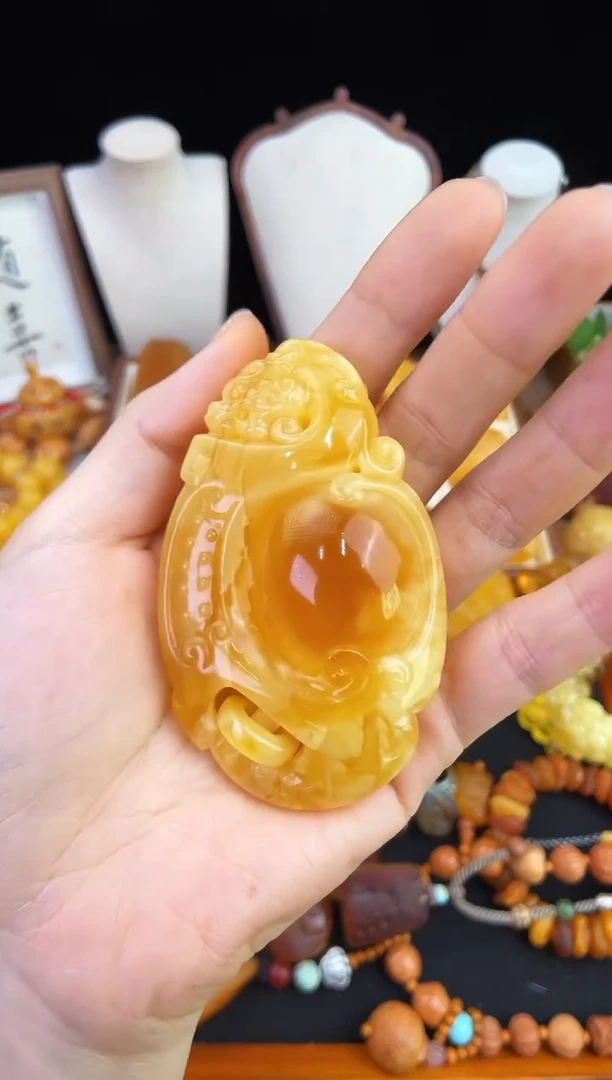 琥珀未镶嵌珠宝奇石H****?柒月