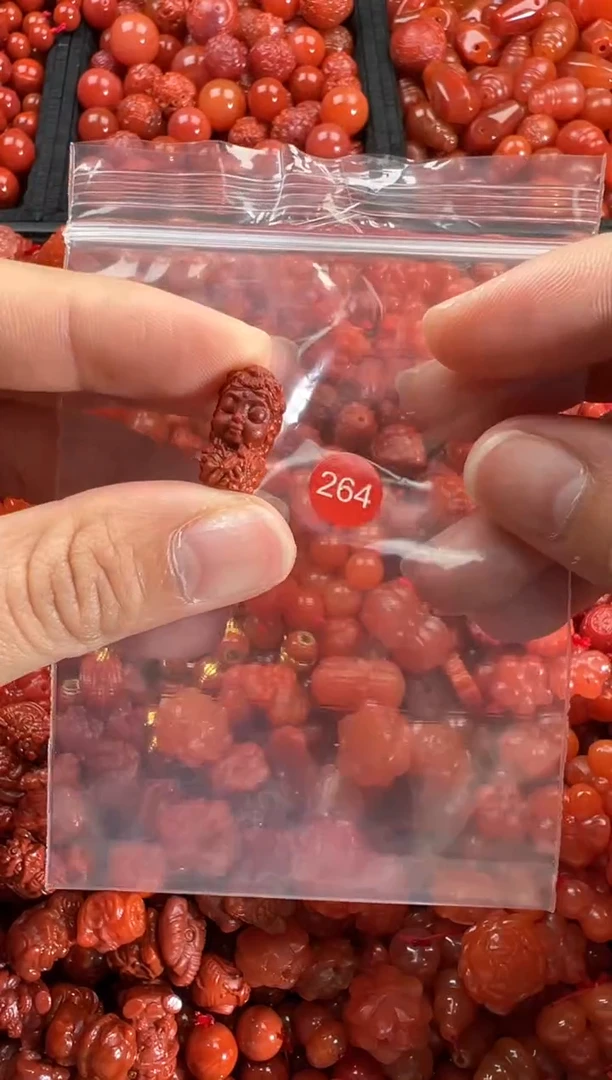 【闪购商品】南红玛瑙颈饰未镶嵌2