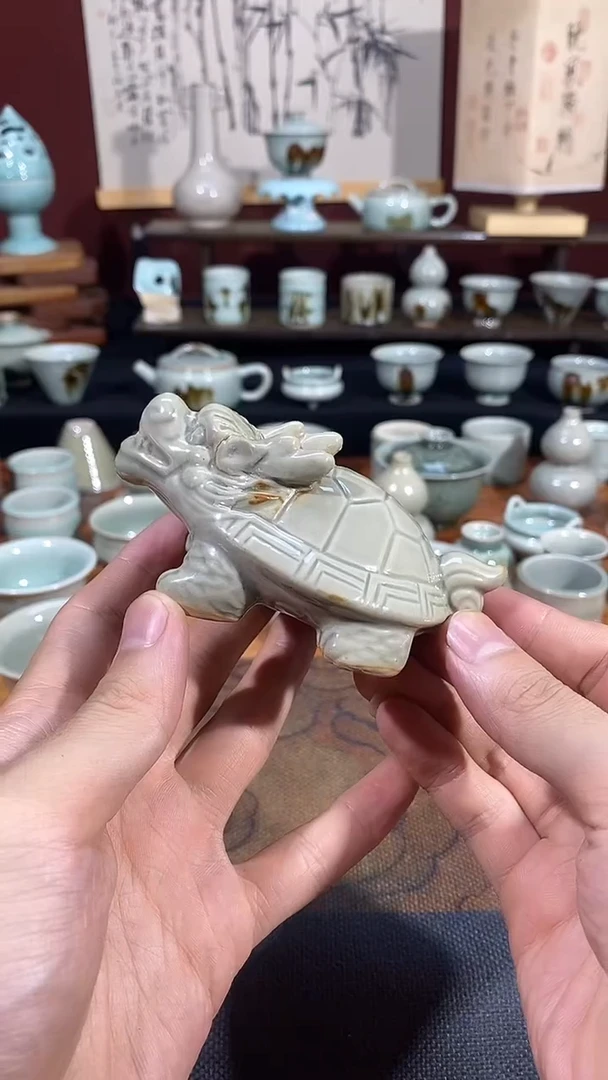 微瑕山隐青瓷柴烧龙龟茶宠
