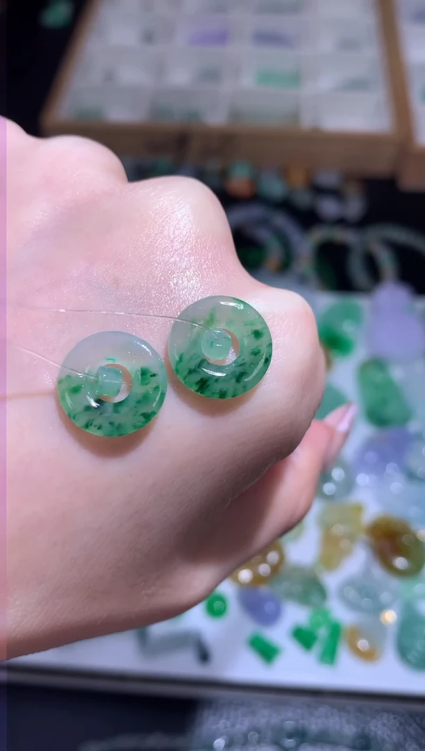 未镶嵌定制翡翠甜甜圈