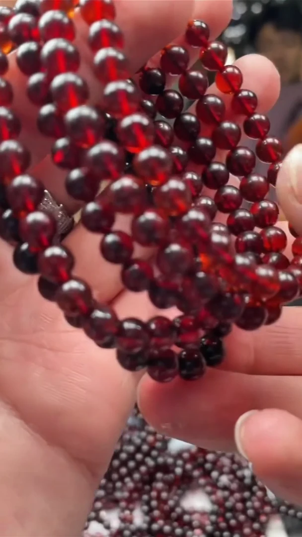 未镶嵌琥珀手串33395T27-3N5-多样性发其一