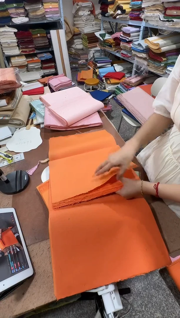 34*68 朱膘色楮皮光板50张