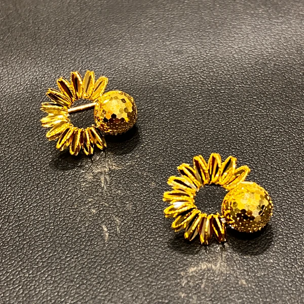 （1号货）放心黄金店 足金999耳环3.98克【货号65】