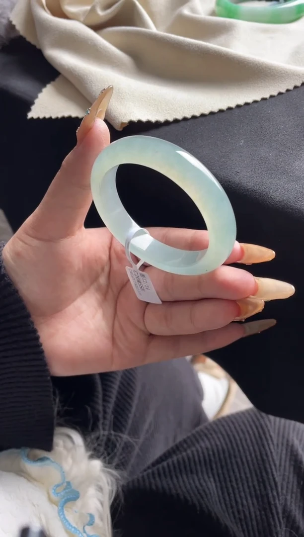 未镶嵌手镯翡翠贵妃三天鉴赏期