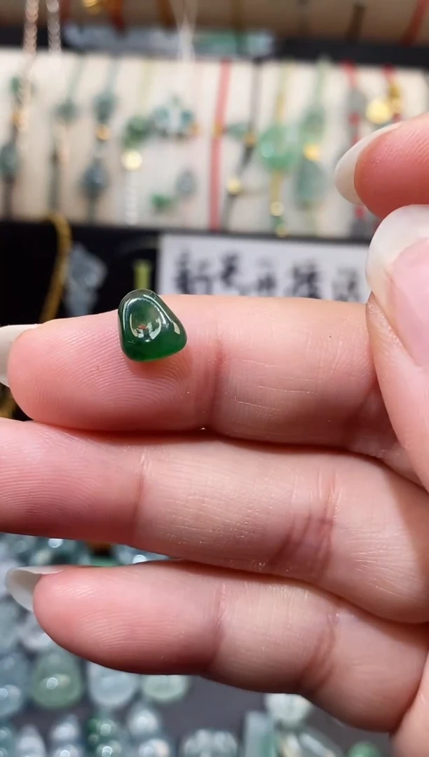 翡翠散珠风生水起裸石