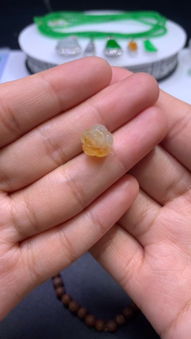 未镶嵌定制翡翠未镶嵌 定制翡翠