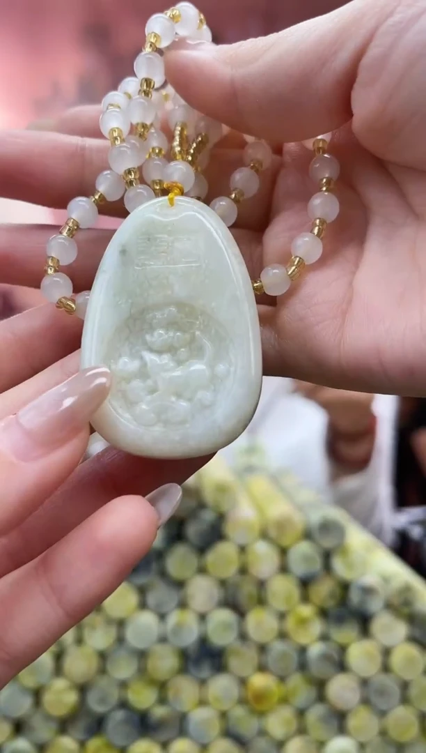 未镶嵌岫玉吊坠·