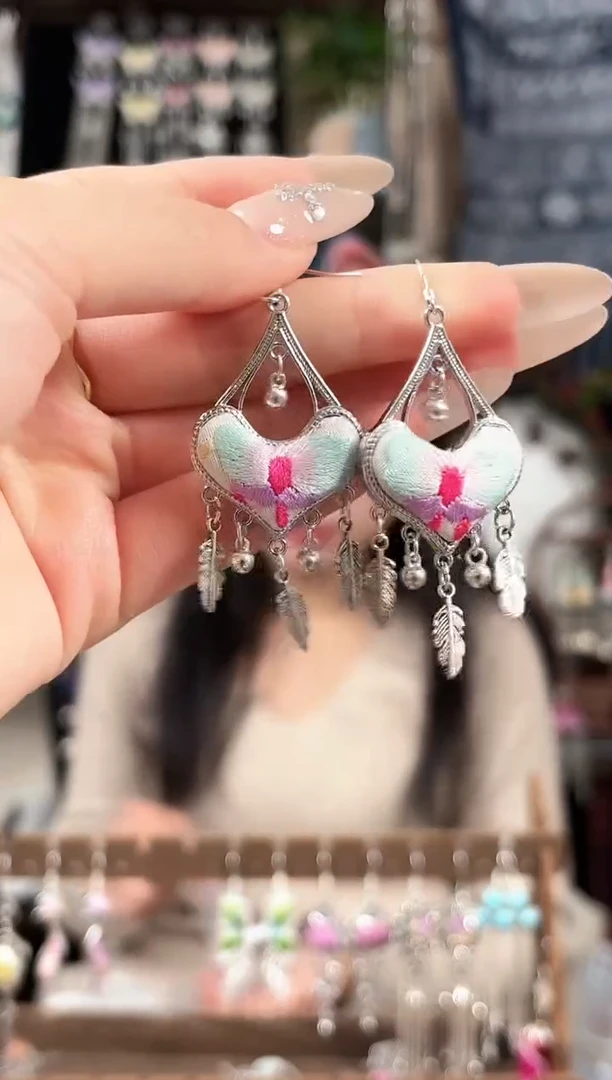 织绣 民族风非遗老绣饰品558