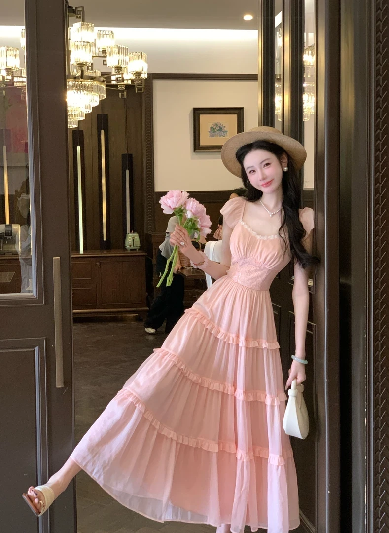 甜美温柔风粉色连衣裙子女装夏季新款少女心高腰显瘦大裙摆长裙潮