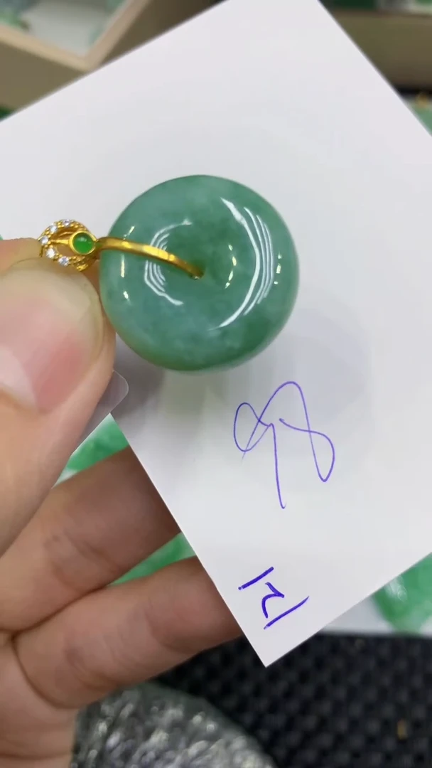 颈饰未镶嵌翡翠缅甸A货翡翠