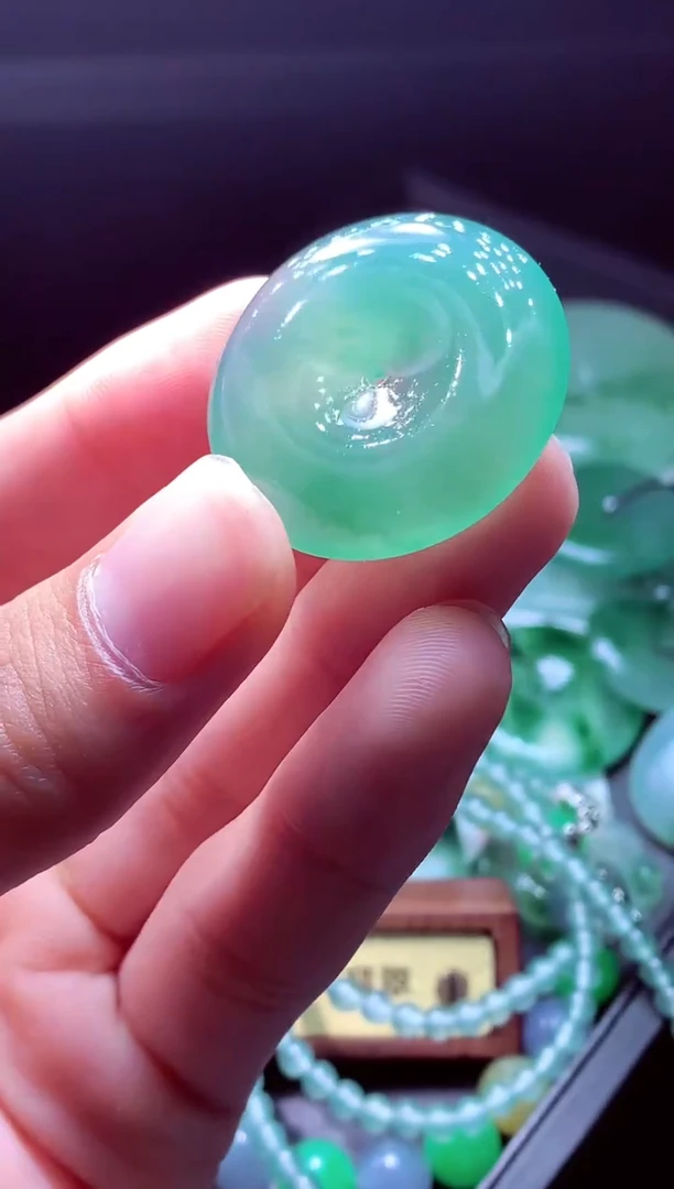 未镶嵌定制翡翠糖**?毛货翡翠定制